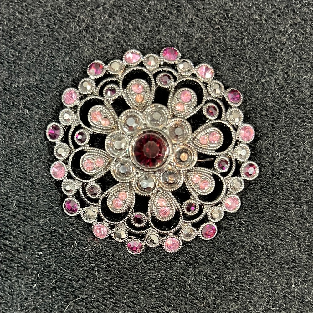 Gorgeous Vintage MONET Rhinestone Brooch